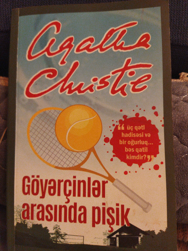 Göyərçinlər arasında pişik - Aqata Kristi